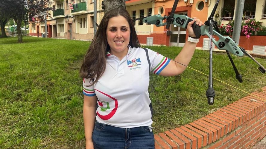 Elisabeth Luengo repite su oro estatal de tiro con arco de campo